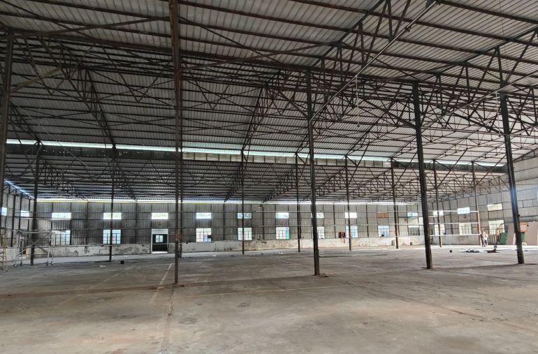 独门独院钢构1000平到4000平大小均可选择拖头挂车随便进