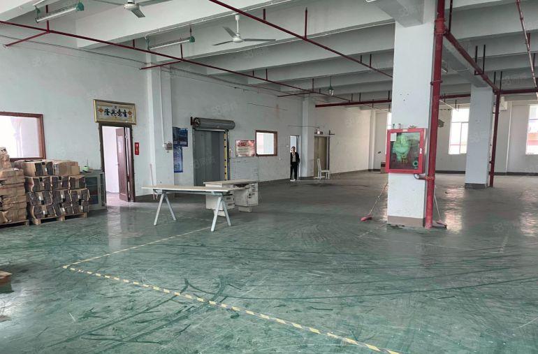 沙井东部楼上精装修厂房带办公室价格便宜停车位充足随时可约看房