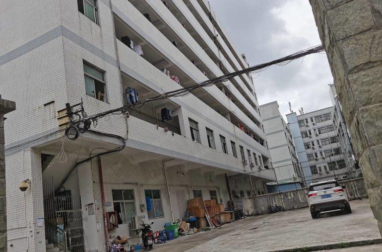 宝安松岗潭头村委独院厂房一层层高6米房东委托直租