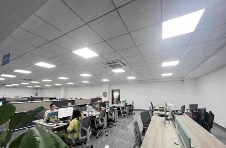 20元起松岗地铁口楼上800平精装修厂房出租仓库出租大小分租