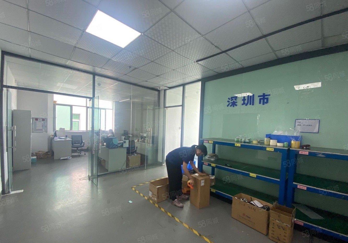 石岩龙大高速口楼上720平原房东精装修红本厂房出租