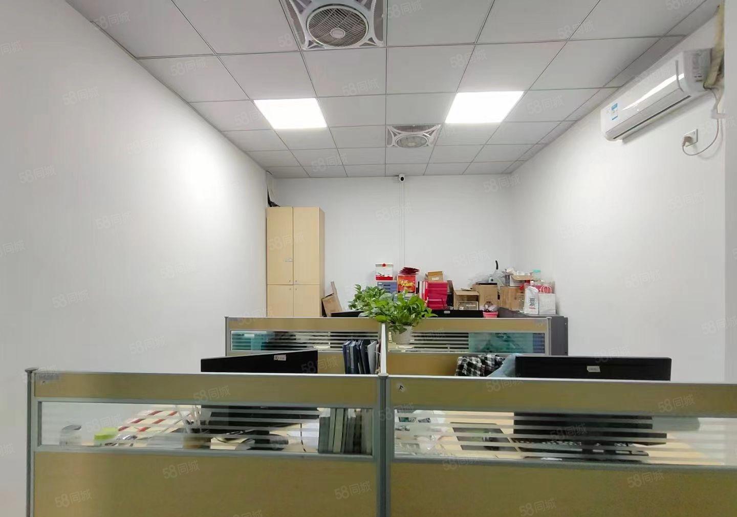 西乡凤凰岗楼上610平精装厂房出租，位置好车位足面积实