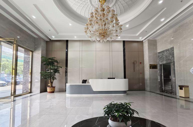 宝安兴东地铁口100平方200平方500平方带精装修厂房出租