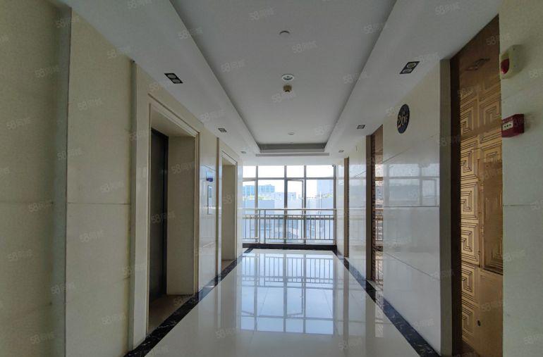 直租！西乡大道，全新精装办公仓库186平2加1格局，价格美丽