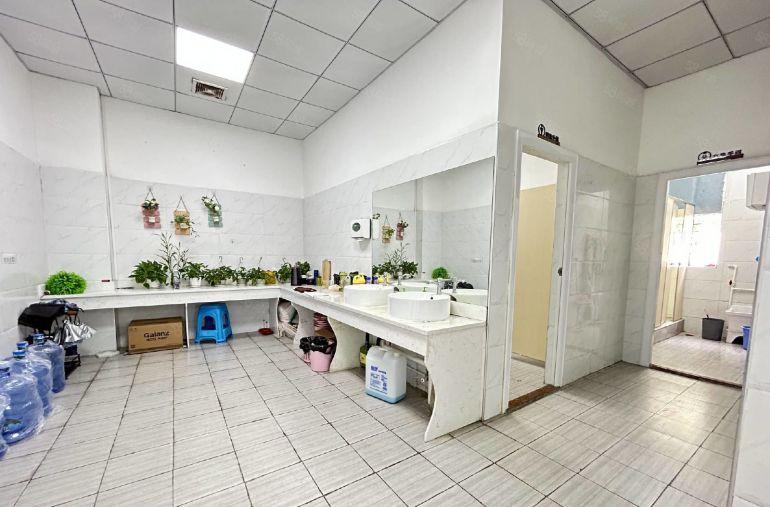 20元起沙井地铁口楼上800平精装修厂房出租仓库出租大小分租