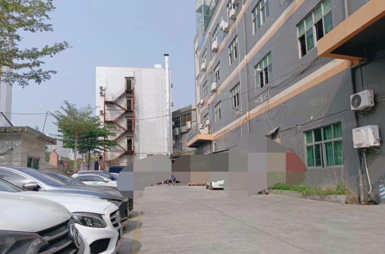 固戌地铁口附近原房东，独门独院楼上精装修230平，好停车！