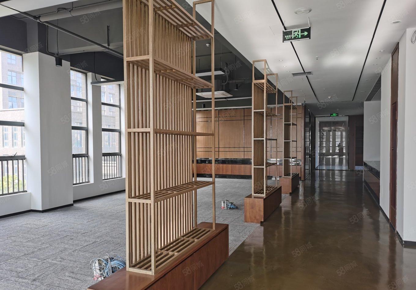 松岗红本花园式带豪华装修厂房2740平米出租免转让费