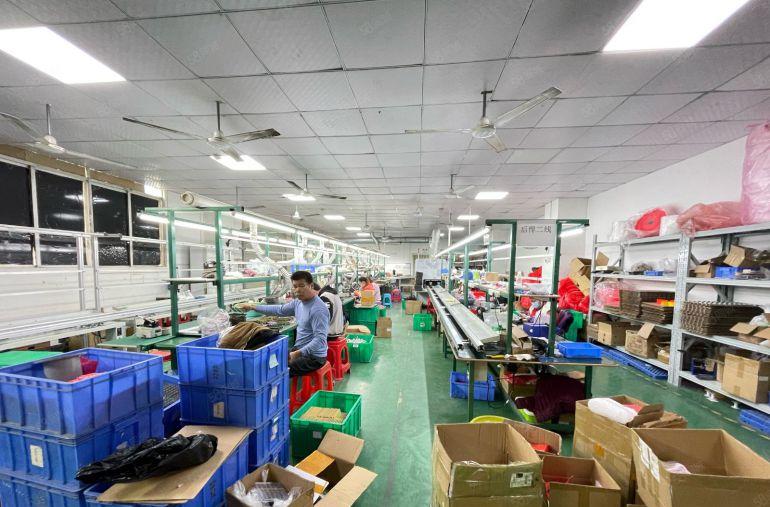 西乡固戍工业区，电梯口位置，原房东直租带装修520平厂房出租