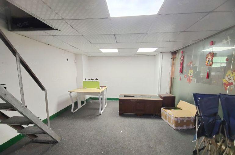 西乡鹤洲大型工业园，一楼装修750平厂房，可分租，带卸货平台