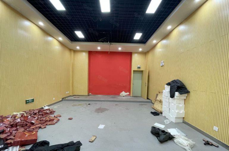 西乡固戍原房东工业园，一楼带装修330平厂房出租，租金便宜