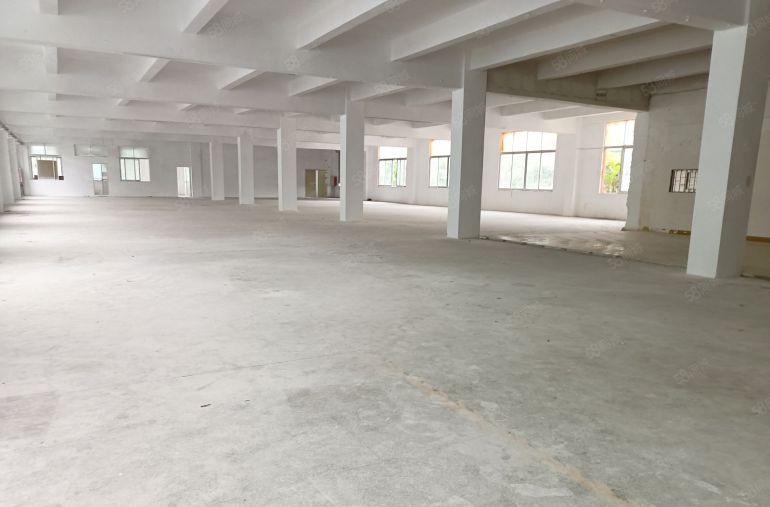 500平起租石岩汽车站附近独院4000平价格30过环评空地大