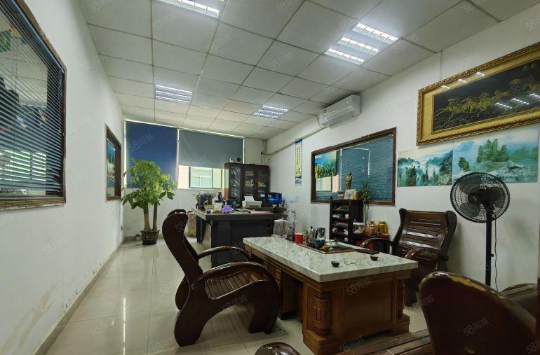 西乡固戍梧桐岛附近大型工业区楼上整层700平带装修厂房。