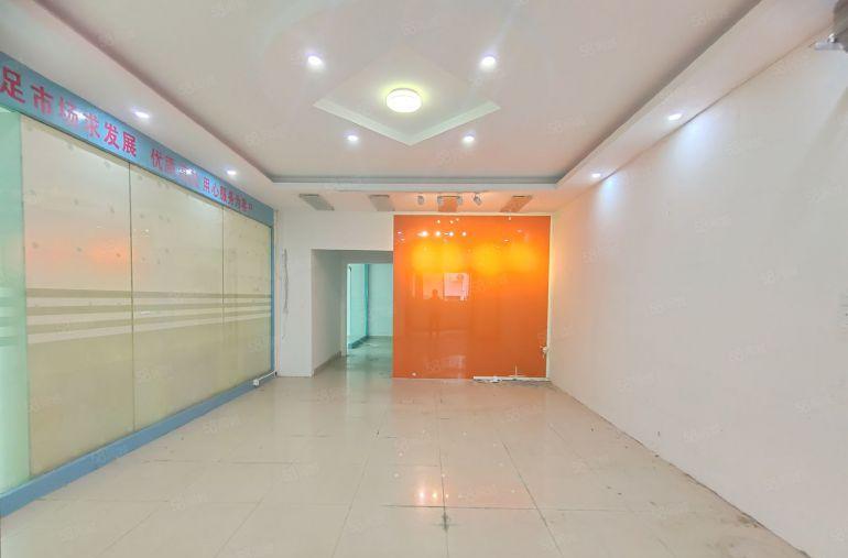 西乡，固戍工业园，原房东直租，带装修450平厂房，使用率8成