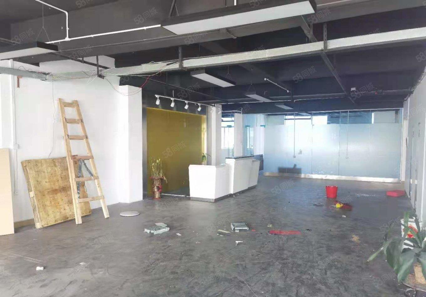 石岩龙大高速出口原房东直租整层1300平米带装修水电齐全