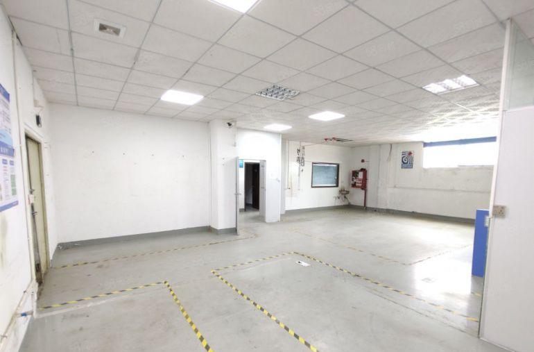 沙井东环路边三楼300平精装修厂房出租