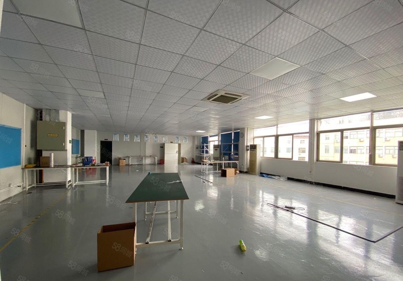 宝安石岩汽车站附近1000平方原房东精装修红本厂房出租零公摊