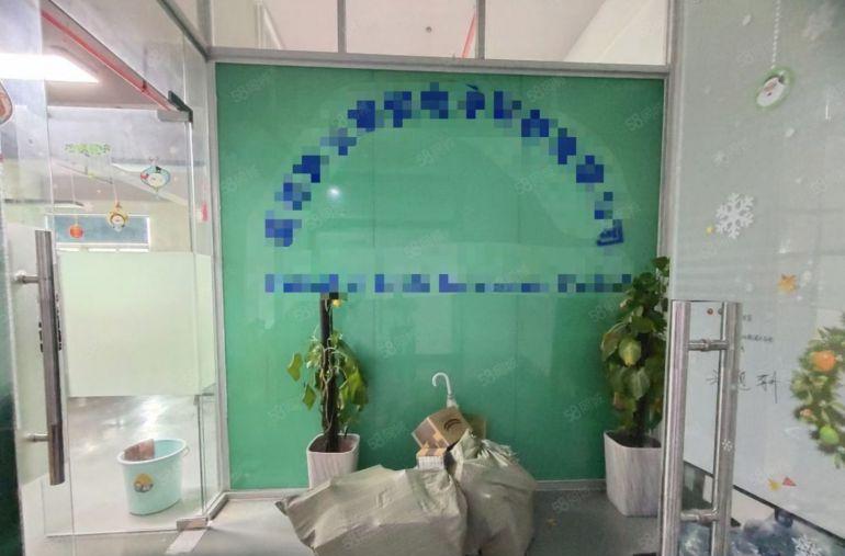 西乡固戍地铁口工业园，带装修330平180平办公厂房出租