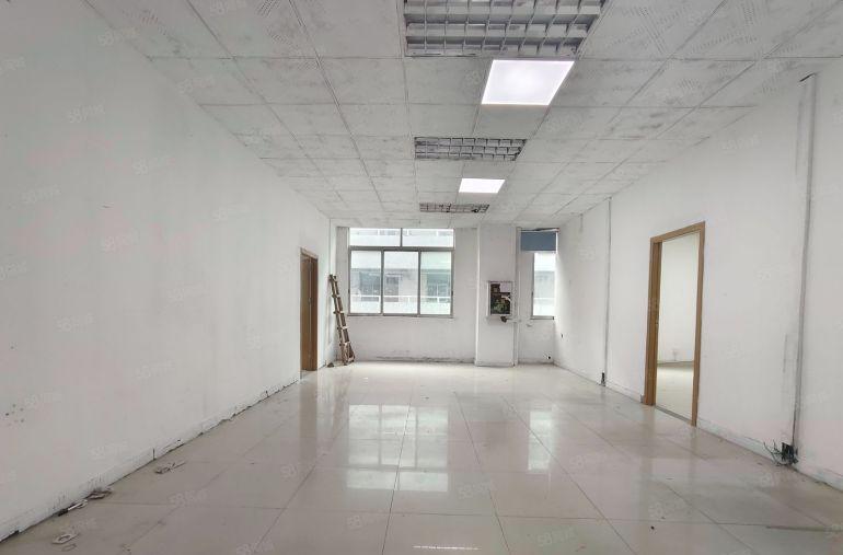 西乡后瑞地铁站，钟屋，新出210平带装修厂房仓库出租。电到位