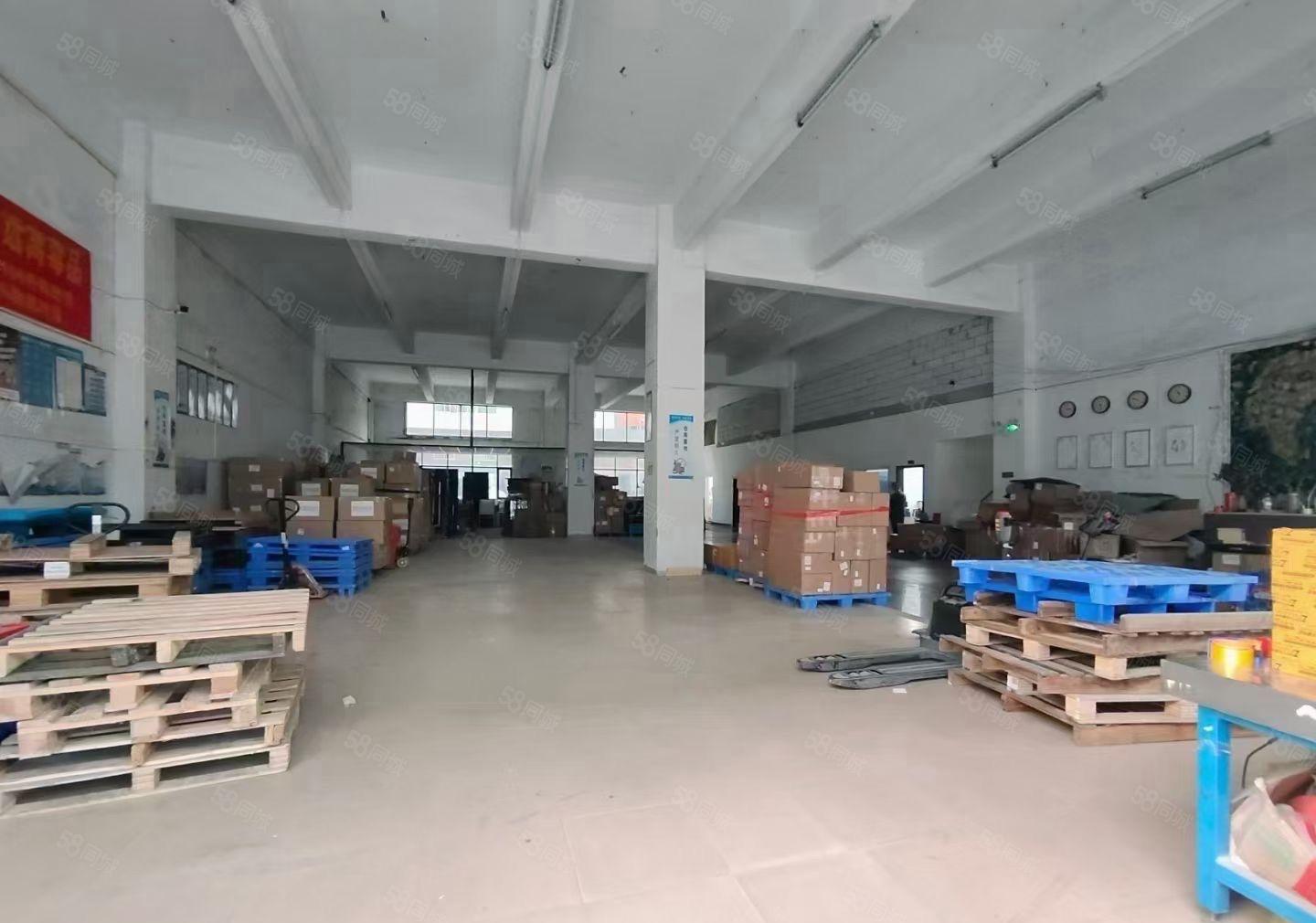 福永新出一楼 800平方厂房出租带装修空地大可进挂车