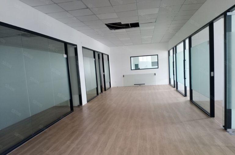 石岩应人石楼上1300平米装修厂房招租，现成办公室装修