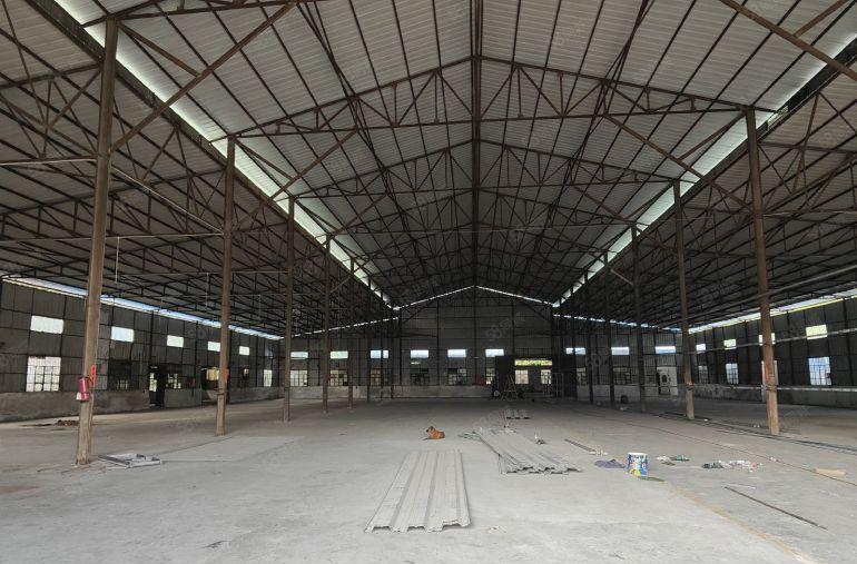 独门独院钢构1000平到4000平大小均可选择拖头挂车随便进