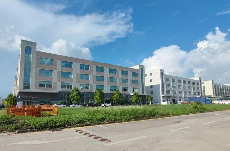 石岩地铁站旁原房东精装修500平方厂房办公可分租超大空地出租