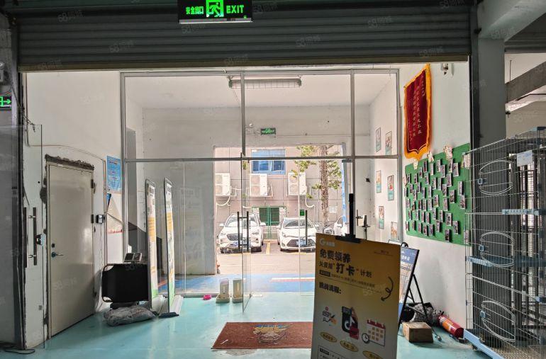 地铁口临街一楼500平带靓装租35元每平位置形象俱佳