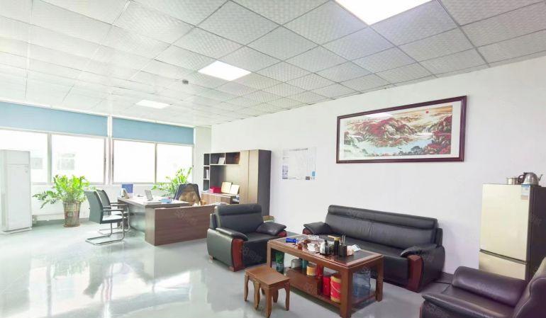 沙井宝安大道旁高薪科技园二楼整层带精装修办公室厂房1800平