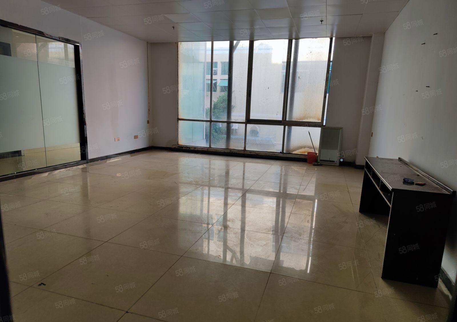 深圳租房福永桥头地铁口附近楼上精装厂房出租价格只要2680