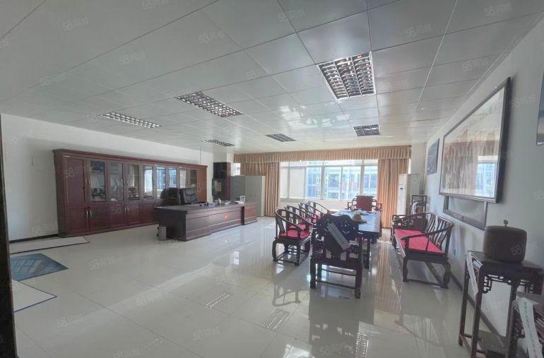 宝安西乡2000平米带装修厂房仓库出租，可申请补贴