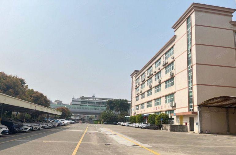 宝安石岩汽车站工业园3000平带装修原房东厂房仓库出租可分租