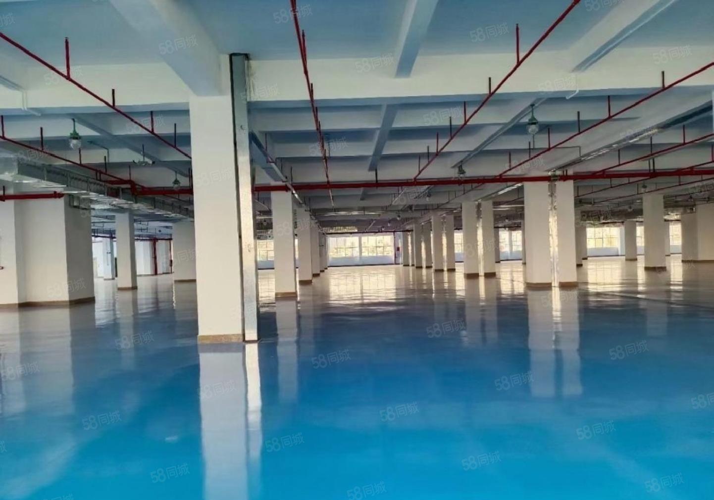 石岩第三工业区楼上单层2000平厂房仓库出租，空地大