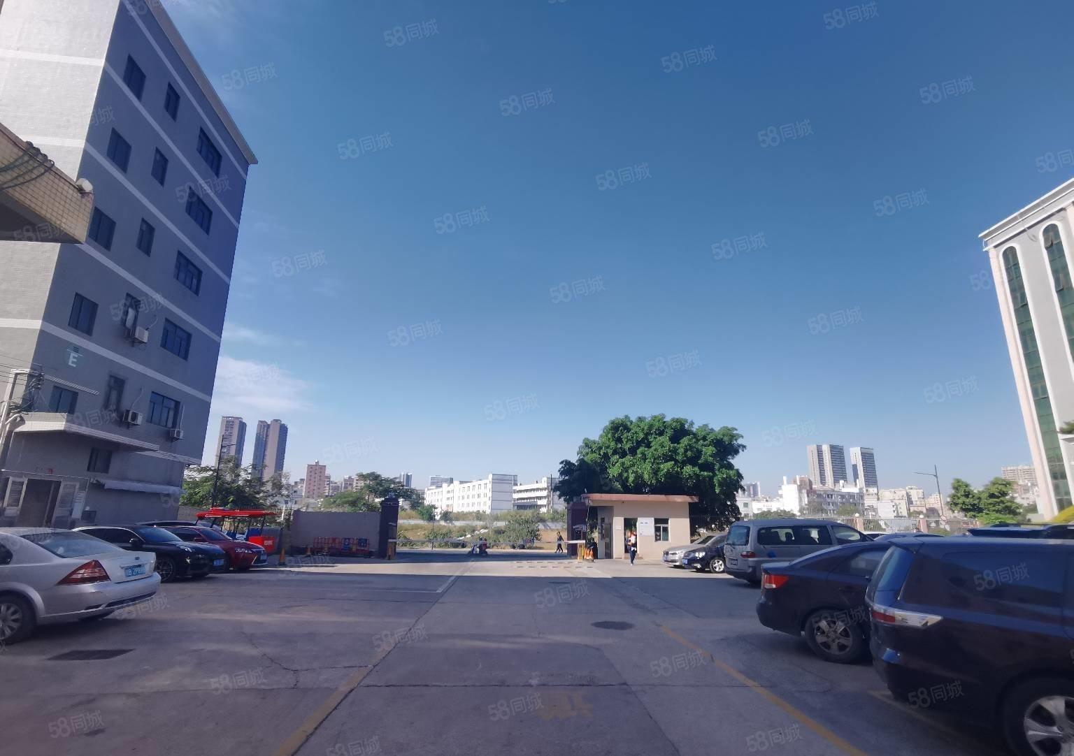 石岩塘头第三工业区二楼整层2400平精装修厂房低价出租可分租