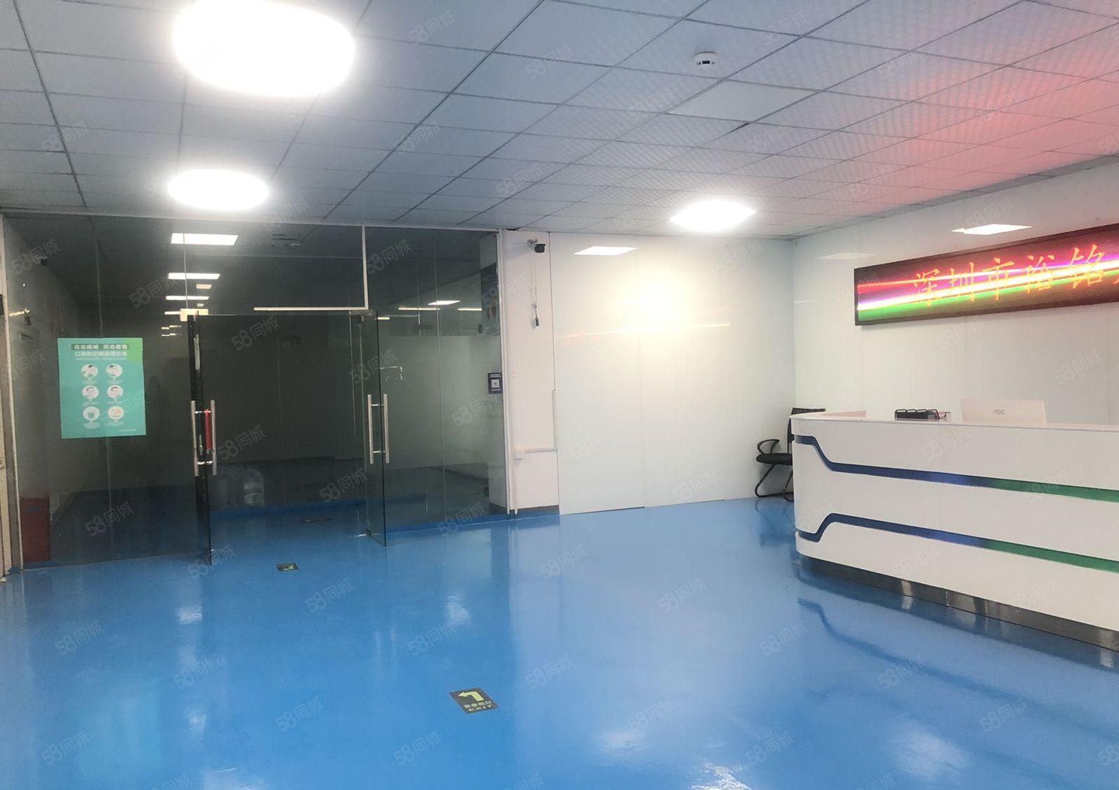 石岩外环龙大高速口独院厂房1~4层共13500平空地超大