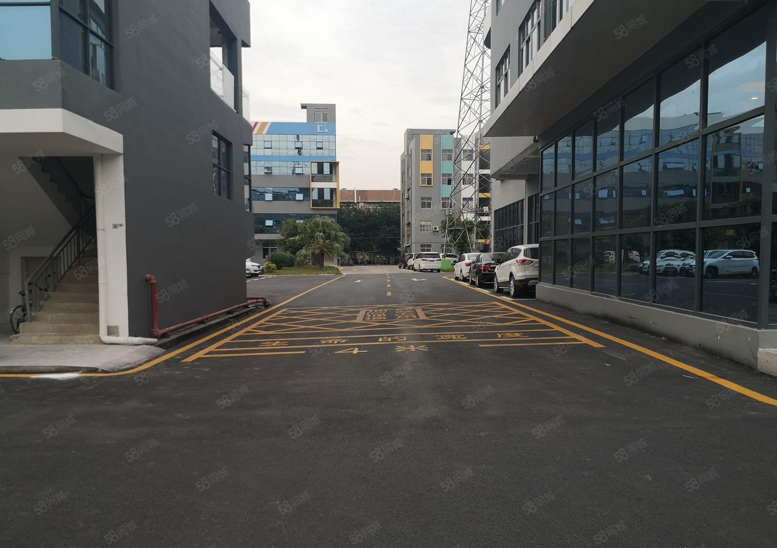 福永塘尾新出楼上带装修800平米厂房招租