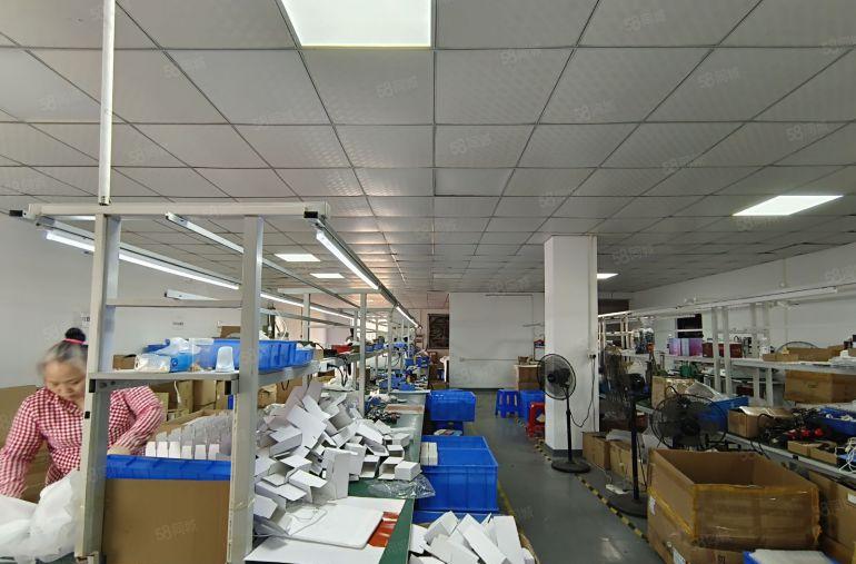 沙井宝安大道边马鞍山地铁口附近楼上500平带装修厂房出租可分