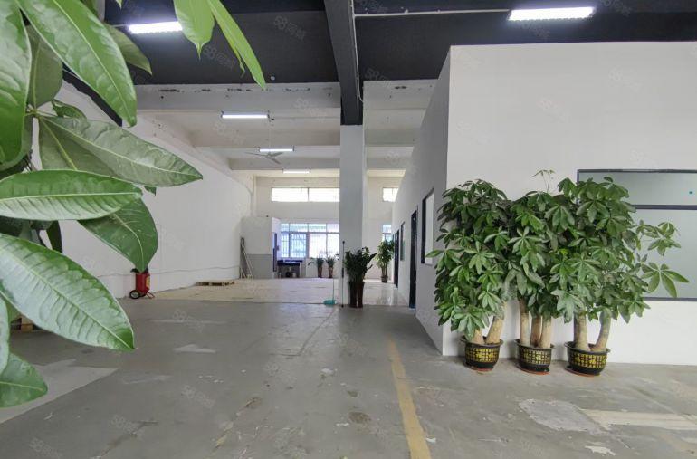 西乡，后瑞地铁站附近，新出一楼带装修380平厂房出租，电到位