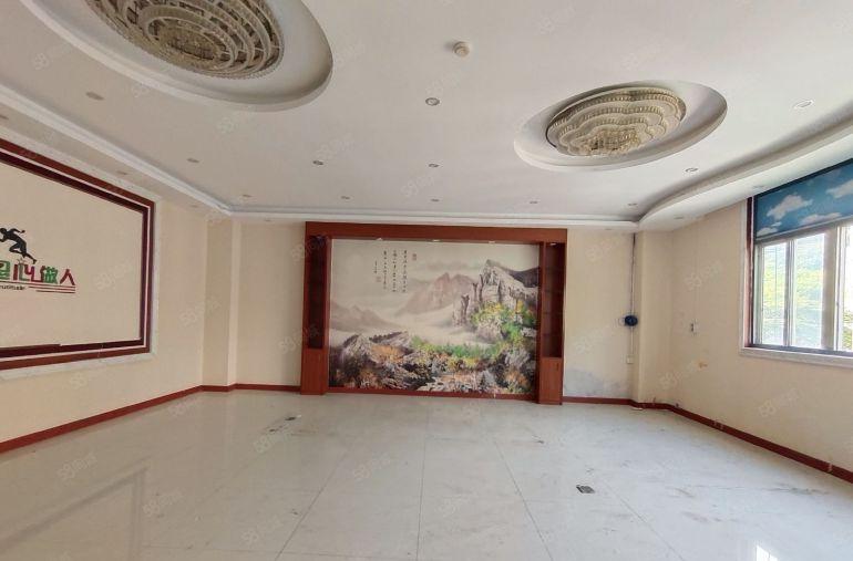 西乡银田，原房东楼上整层1960平重工业 厂房仓库低价出租