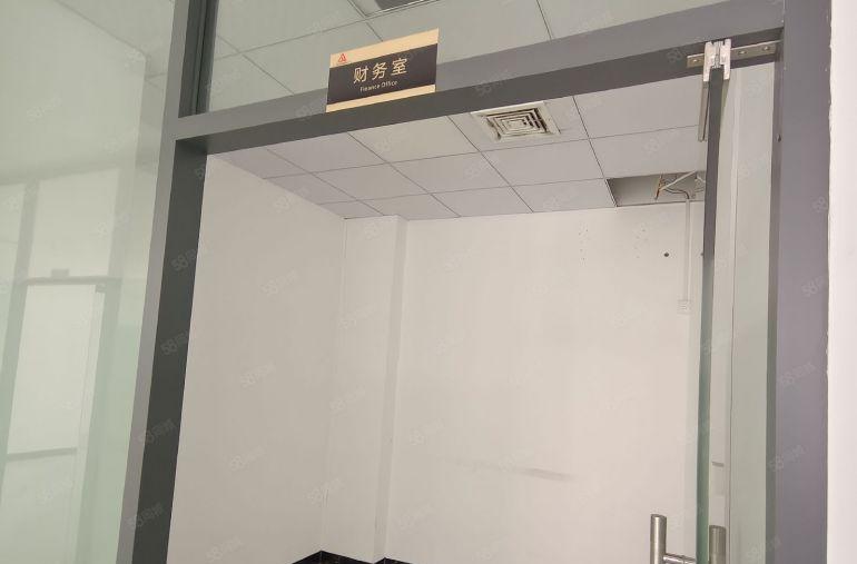 福永和平精装修二楼整层2500平厂房出租可分租1000平起租