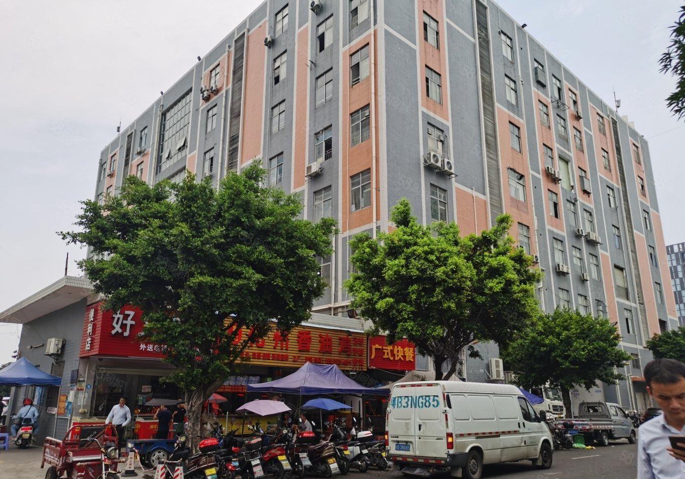 沙井后亭地铁口工业园区楼上整层800平方带精装修有前台办公室