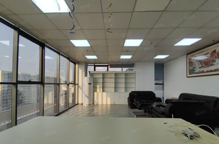 西乡固戍精装办公室358平，4个隔间，租金35起，业主直租