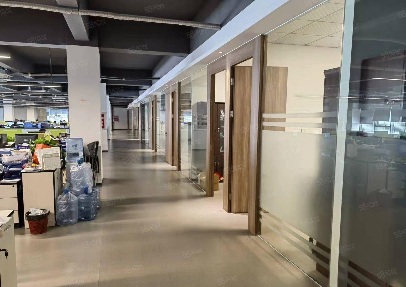 石岩松白路地铁口精装修办公室厂房出租2570平米（可分租）