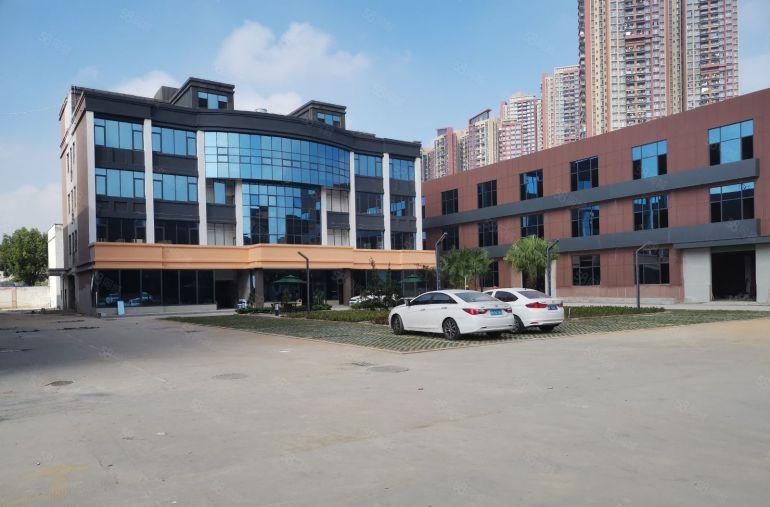 西乡大型工业园1200平楼上厂房全新装修可分租年前价格好谈