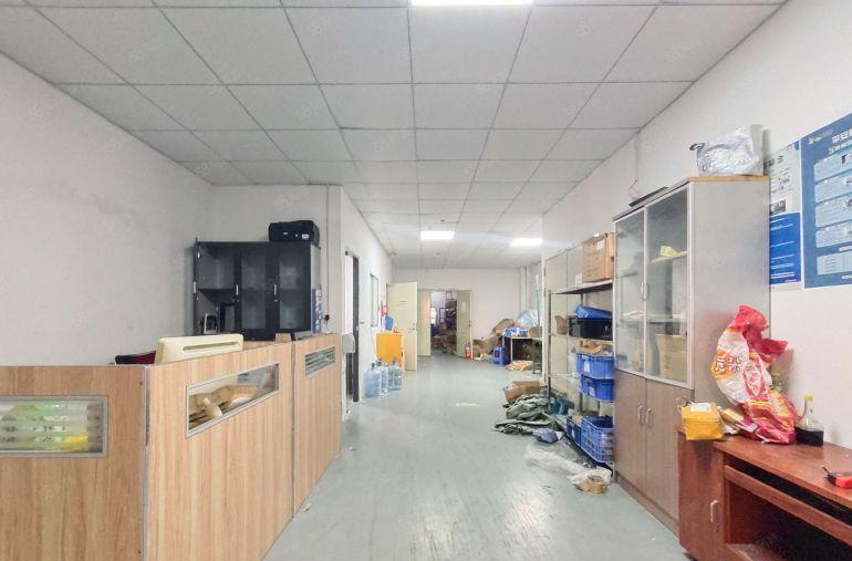 固戍正规工业园，电梯口500平，带装修厂房仓库出租，使用率高