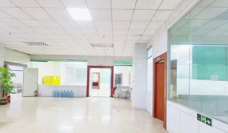 沙井国道边18块租金，精装修电子烟厂房招租，无转让费