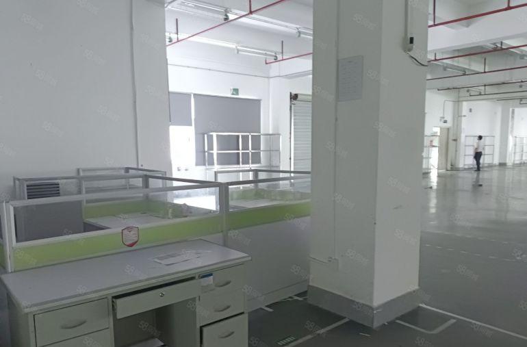 固戌二路107靠国道附近，原房东楼上整层2500平！使用率高