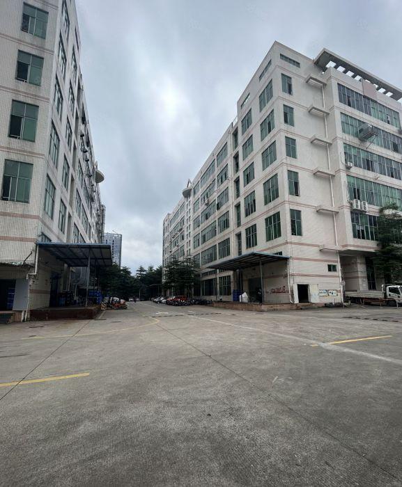 松岗燕川业主厂房出租2000平米大小可分租证件齐全交通便利