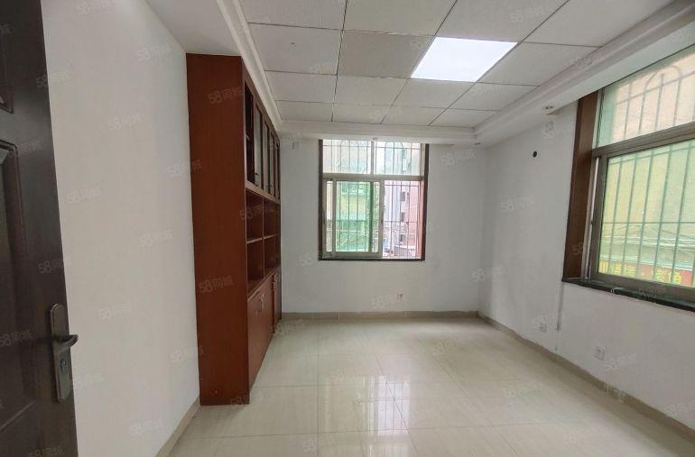 特价23元，西乡银田工业园，楼上带装修285平2加1格局厂房