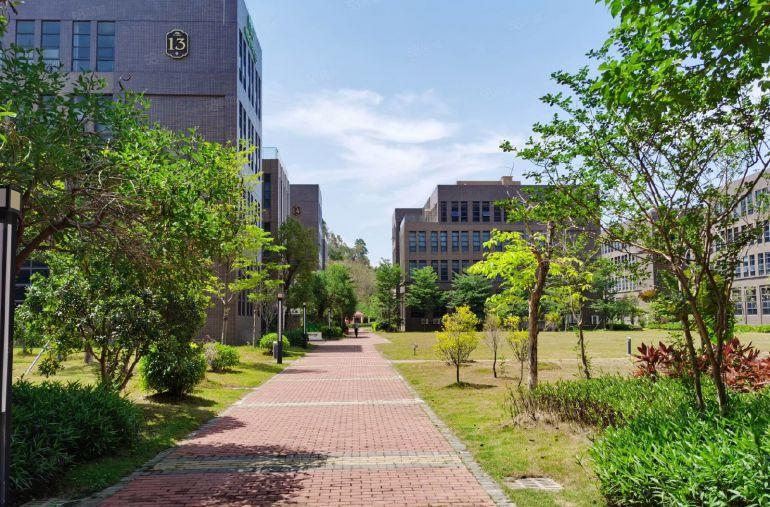 松岗桃花源科技园独栋2700平厂房办公楼研发楼带装修实际面积