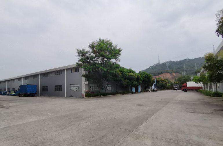宝安西乡钢构独院5000平仓库厂房出租可分租空地大可进拖头车